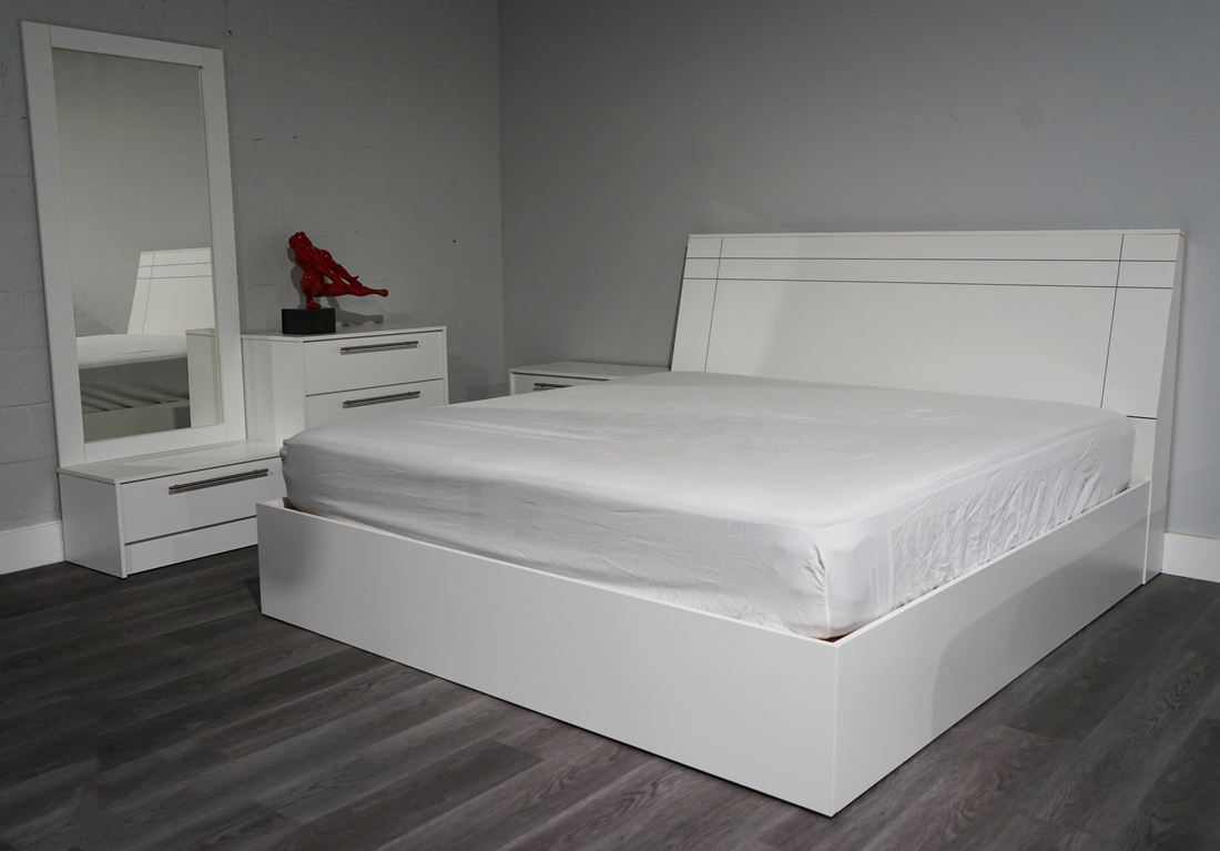 Verona 4-Pieces Bedroom Set 